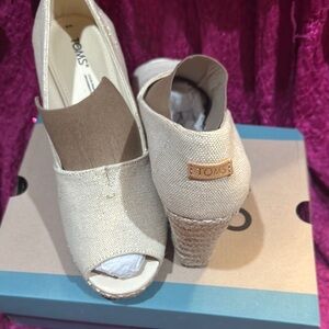 TOMS Women's Beige Wedge Sandals